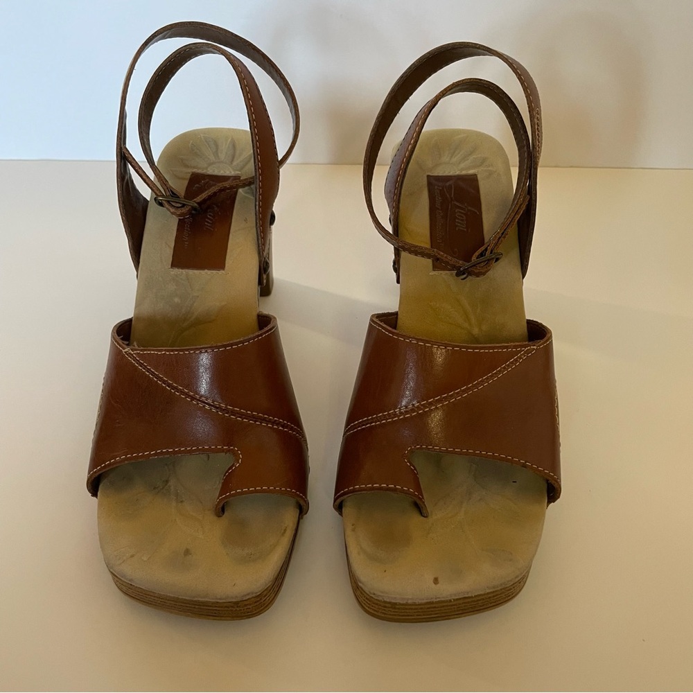 Fioni Women's Size 6.5 Tan Wood Chunky Heels Sandals Patchwork Leather Strappy